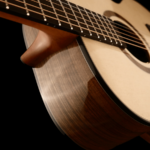 guitare folk noyer ondé