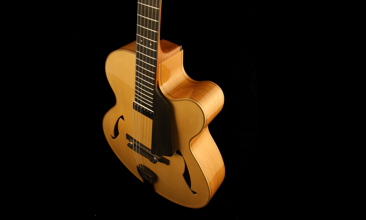 archtop en cerisier