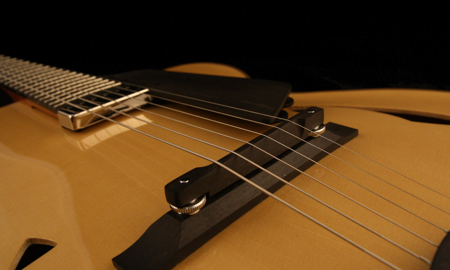 archtop en cerisier