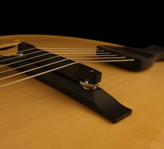 archtop en cerisier