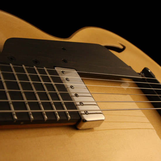 archtop en cerisier