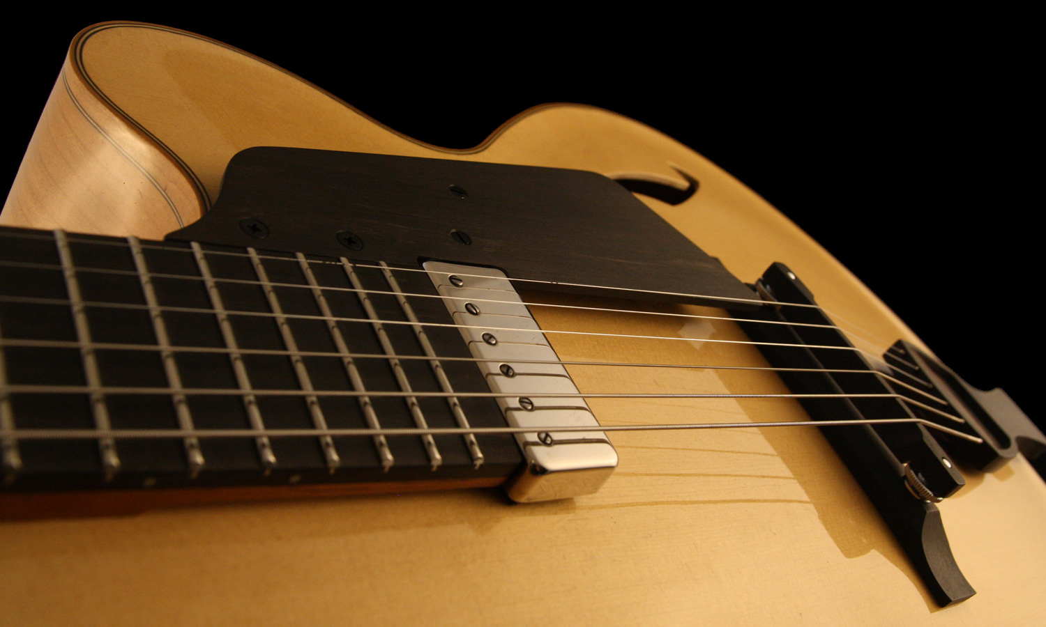 archtop en cerisier