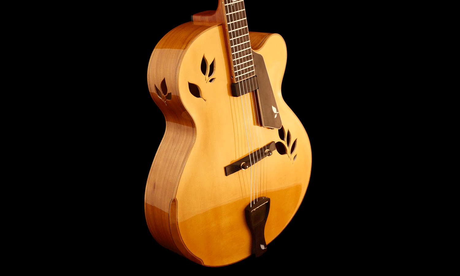 Archtop cherrguitare archtop Jazz en cerisier archtop jazz guitar in cherry tree